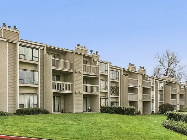 1301 S Puget Dr APT A24, Renton, WA 98055