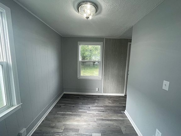 4th image of 1000-1006 S 18th St #2B-1BA-900SQFT