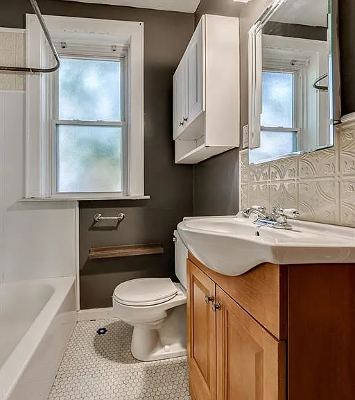 5058 Winona Ave — Photo 35
