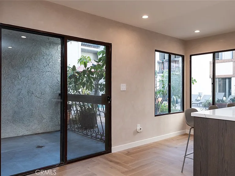 515 N Jackson St #102 — Photo 10
