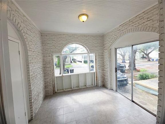 2nd image of 2815 Palmer Ave