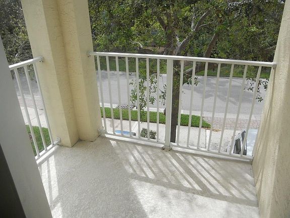 5th image of 3131 SE Lexington Lakes Dr