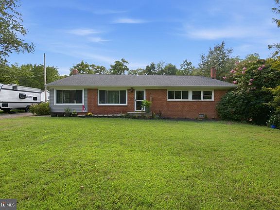 2nd image of 3147 Jenkins Ln
