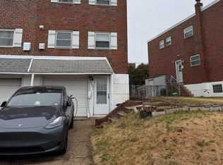 2751 Tolbut St, Philadelphia, PA 19152