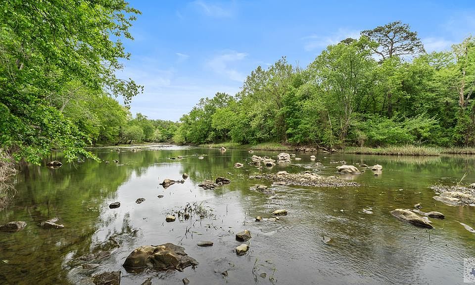 1st image of 139 Rivers Edge Ln