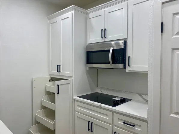 9254 Forest Ln APT 612, Dallas, TX 75243