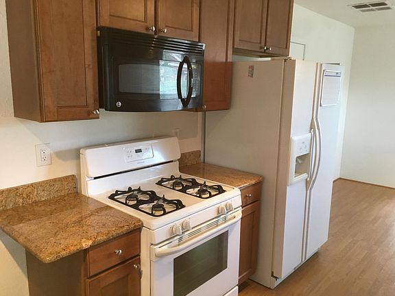5th image of 491 Bryce Ave