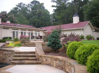 525 Willow Knoll Dr SE, Marietta, GA 30067