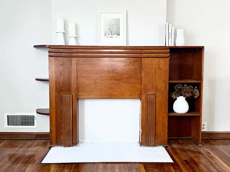 118 Marks Ave #1 — Photo 1