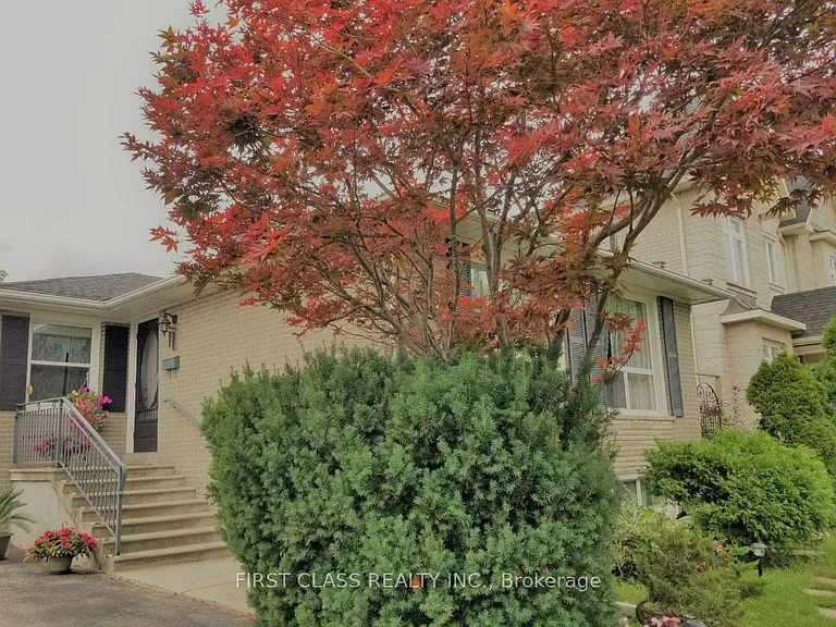 109 Goulding Ave — Photo 1
