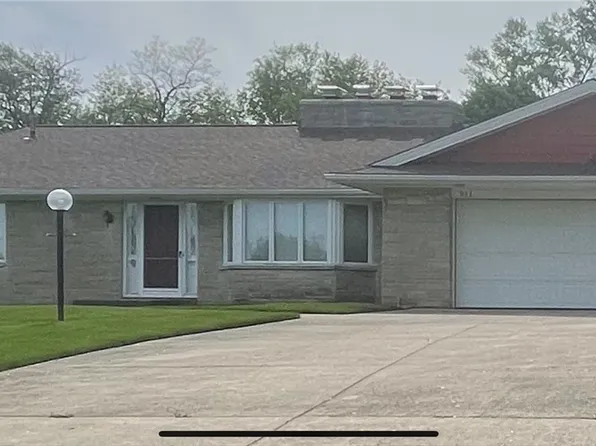 911 Knollwood Rd NW, Canton, OH 44708