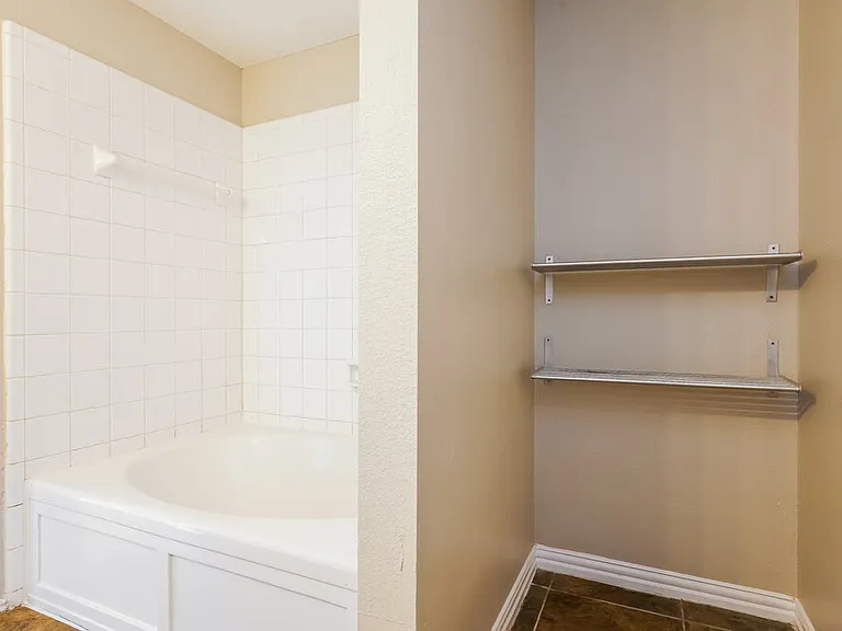 8413 Canvasback Ln — Photo 12