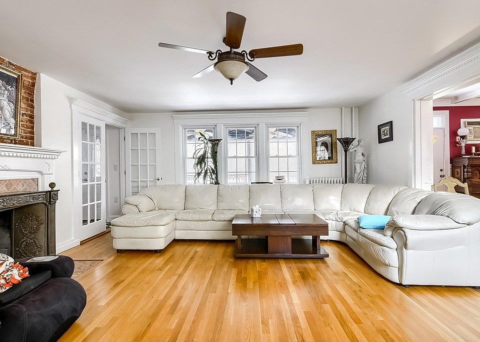 332 Marion Rd, Middleboro, MA 02346 Zillow