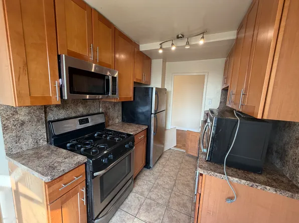 (undisclosed Address), Fresh Meadows, NY 11365