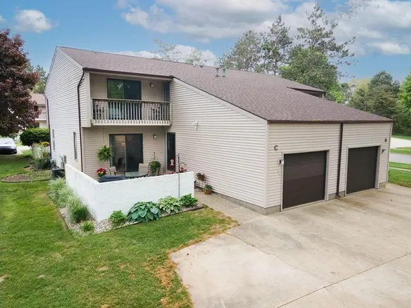 17472 Dunewood Ct Unit C, Spring Lake, MI 49456