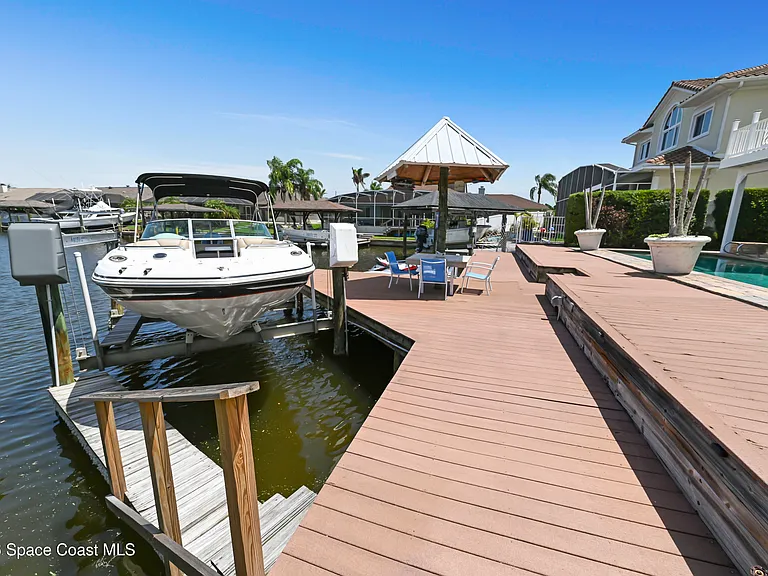 2230 Sykes Creek Dr — Photo 82