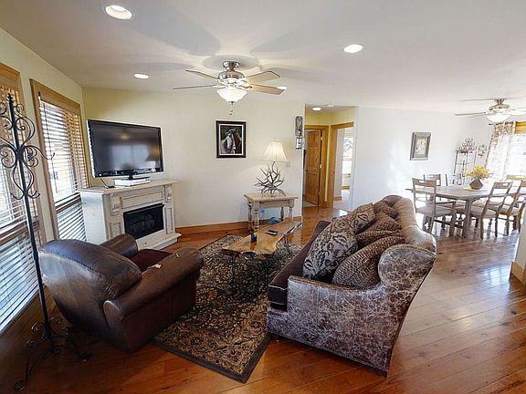 2nd image of 505 Apex Dr