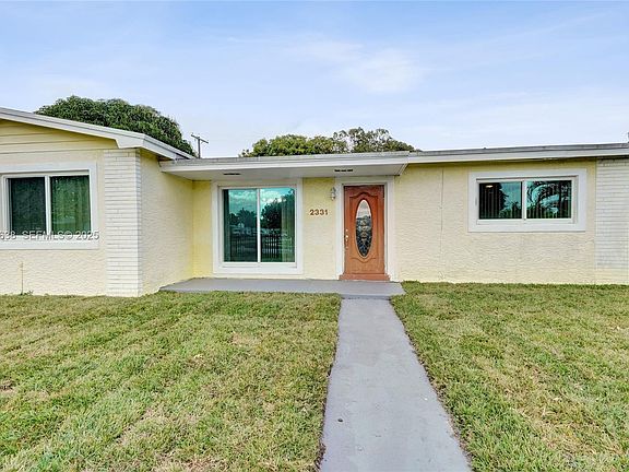 3rd image of 2331 NW 191st St