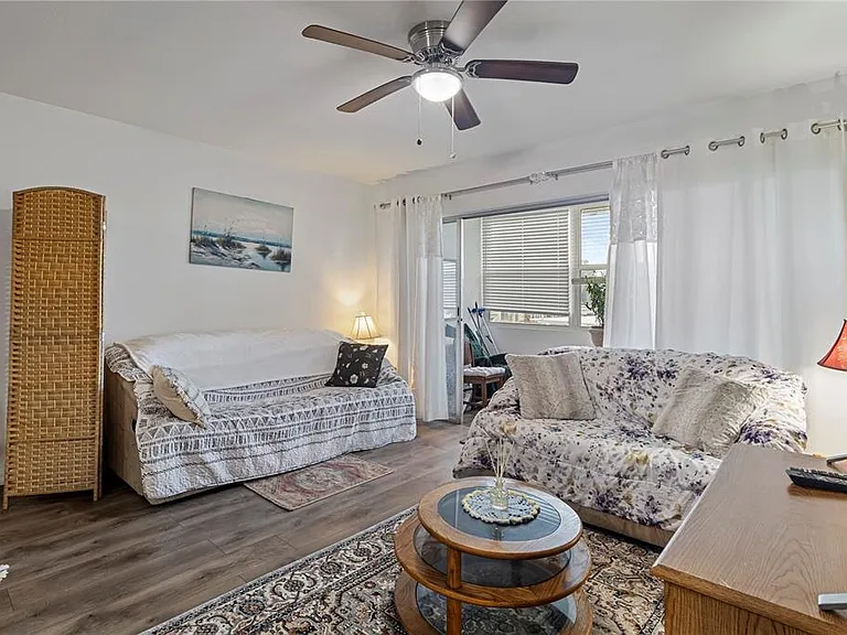 21280 Brinson Ave #220 — Photo 6