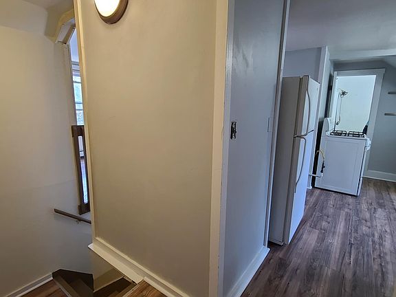 4th image of 88 Emerson St Floor 3