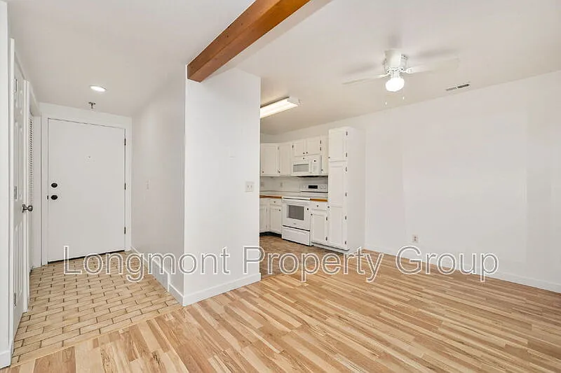 2 bed, 2.0 bath, 1043 sqft, $1,750 — Photo 4
