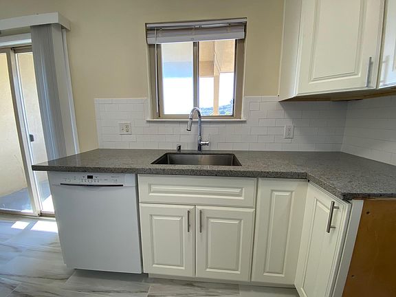 5th image of 207 Aspen Ave APT 6