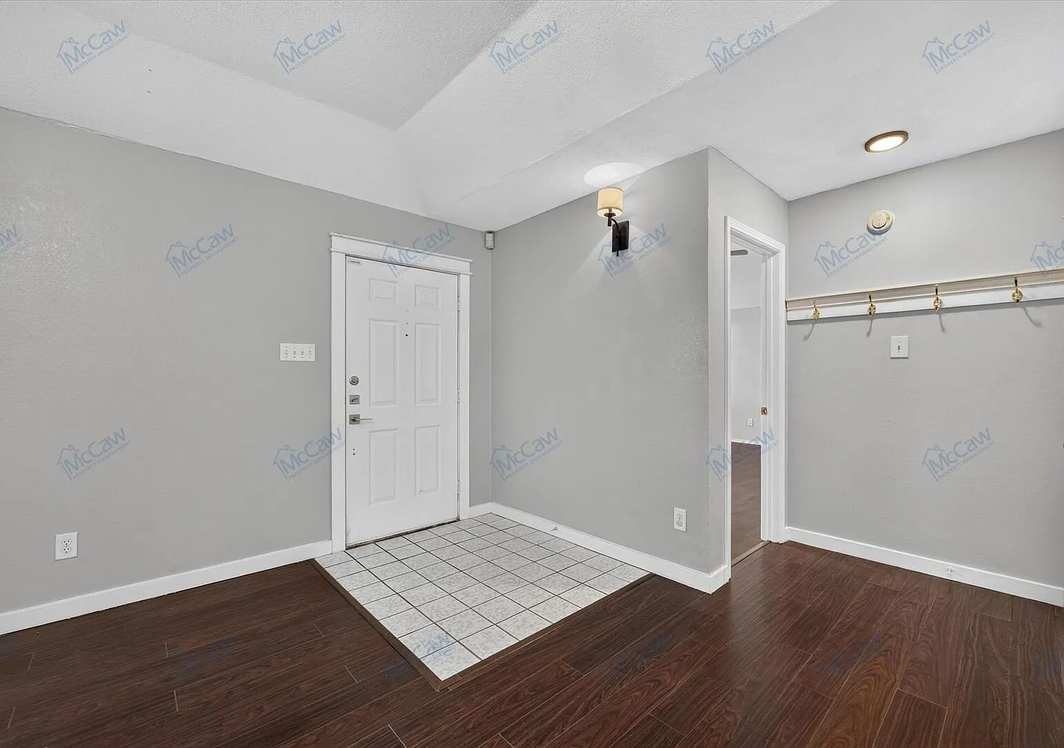 Charming 3-Bedroom Corner Lot Gem in Keller ISD *$500 Off 1st Months Rent!* — Photo 3