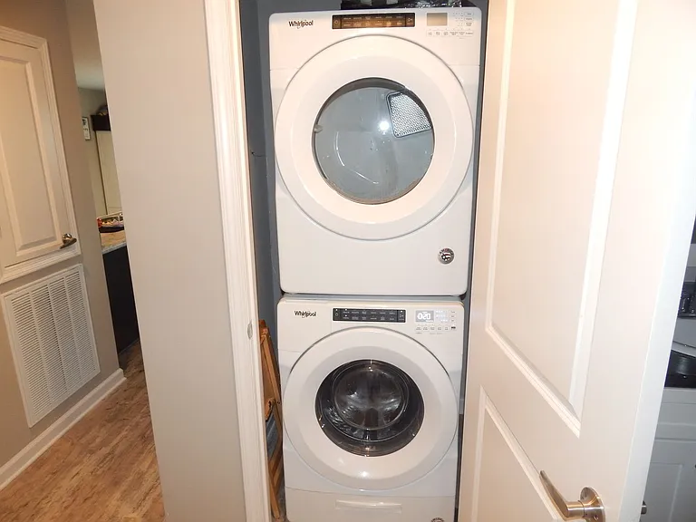 180 Economy St — Photo 12