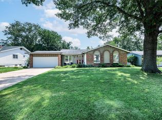 518 Marie Ln, Ballwin, MO