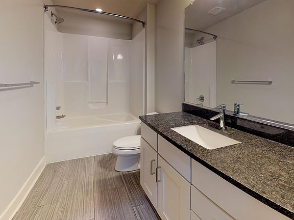 3rd image of 1101 Jefferson St APT 301