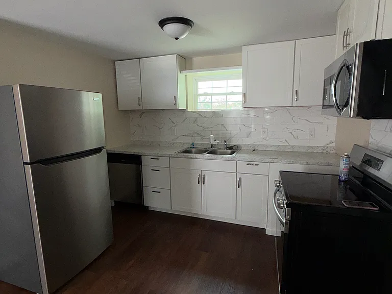 2712 W Walnut St #2 — Photo 6