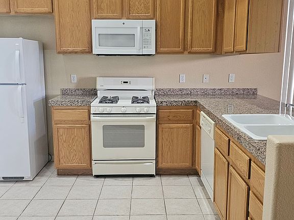 4th image of 7575 French Springs St