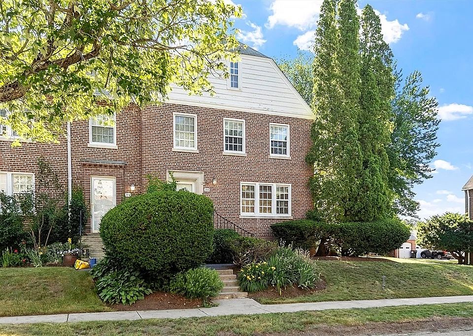 1st image of 18 Bates St #Townhouse E