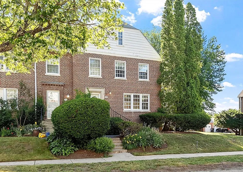 18 Bates St #Townhouse E
