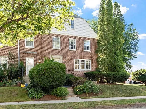18 Bates St #Townhouse E, Devens, MA 01434