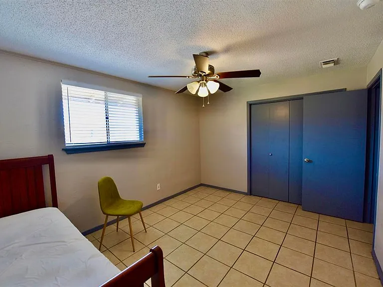 710 W Cantu St #4 — Photo 5