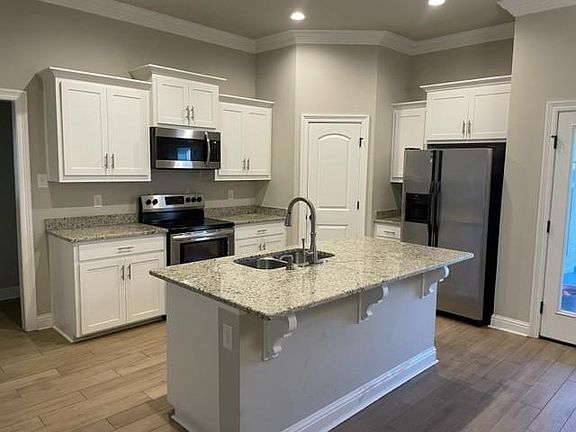 4th image of 40185 Maddie Dr