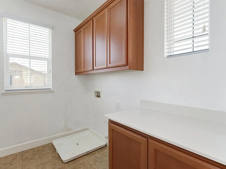 906 Blossom Rock Ln — Photo 15