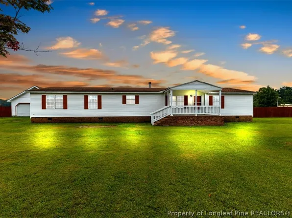 403 Old Kingsdale Rd, Lumberton, NC 28358