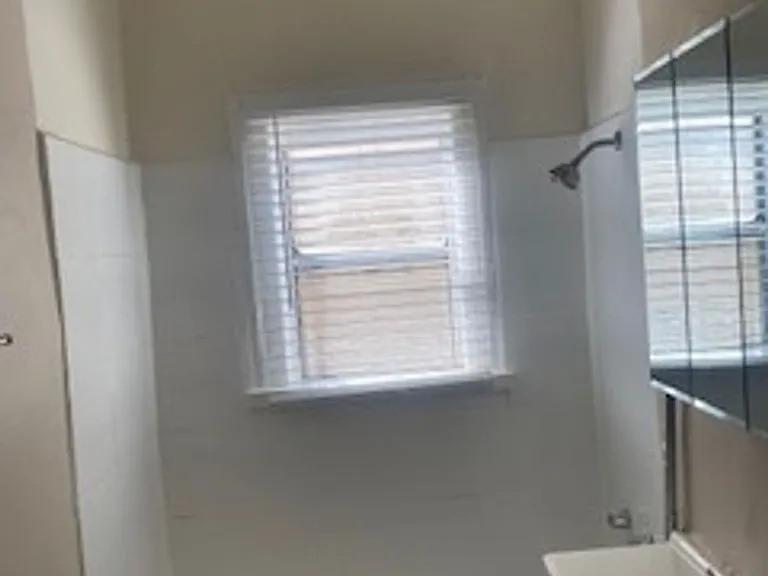 832 W Florence Ave #2A — Photo 7