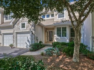 4 Dickinson Rd, Basking Ridge, NJ 07920