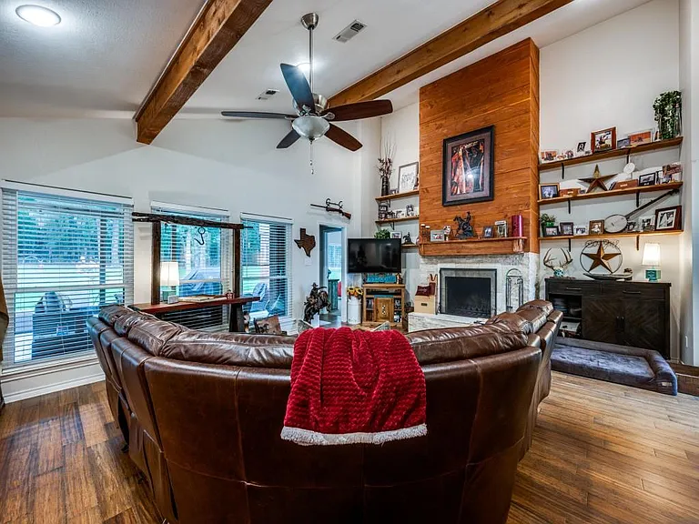 116 Cayuga Trl — Photo 6