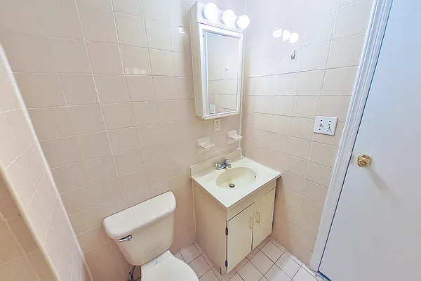 Rented by Highline Residential | media 14