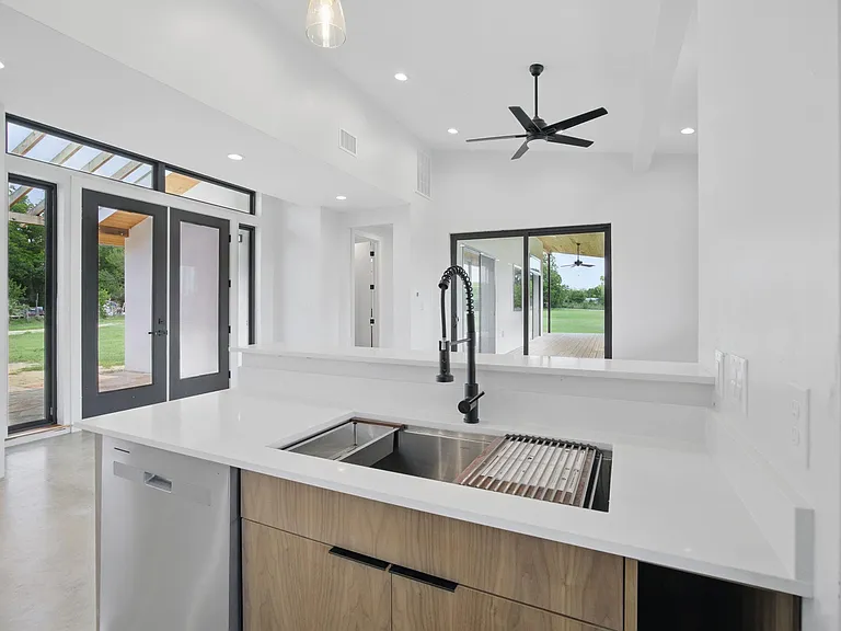 1800 Man O War Dr — Photo 20