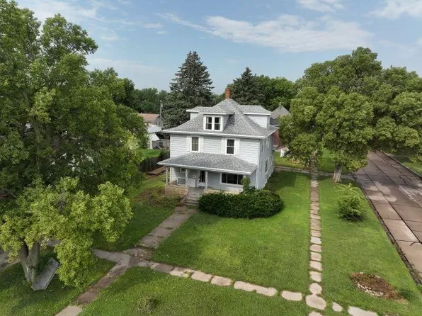 1570 28th Ave, Columbus, NE 68601