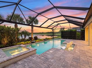 9584 Curlew Dr, Naples, FL 34120