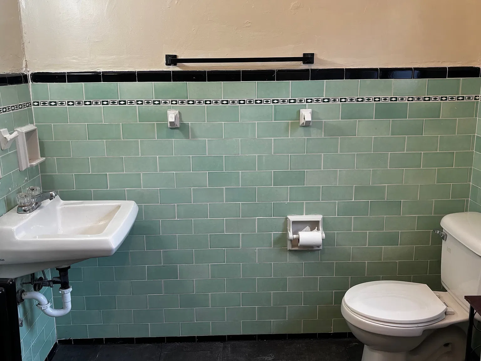 3 bed, 1350 sqft, $1,650 — Photo 4