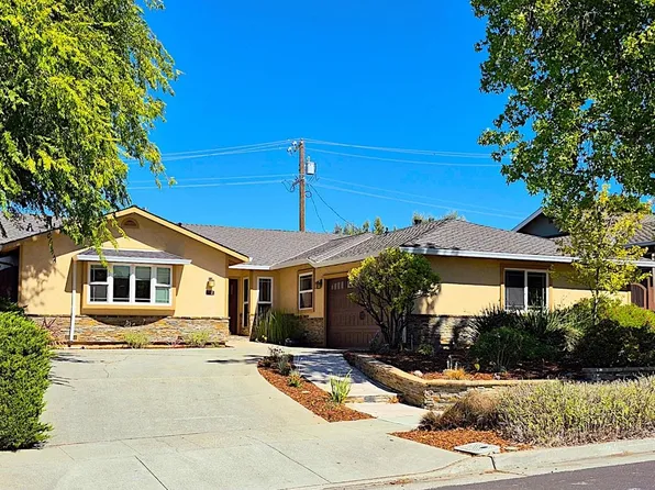212 Dover St, Los Gatos, CA 95032