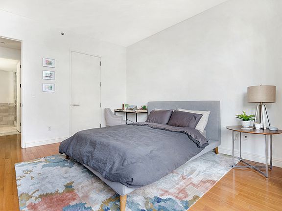 5th image of 450 E 83rd St APT 11C
