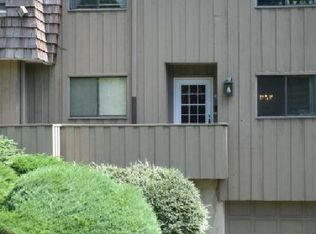188 Gillies Ln, Norwalk, CT 06854
